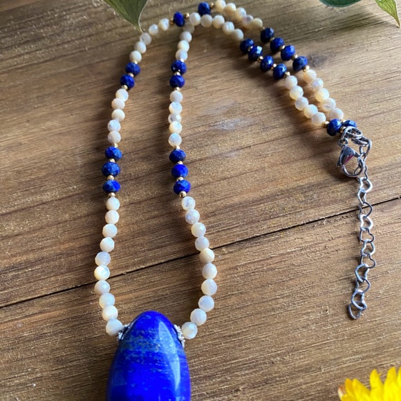 Genuine Mother of Pearl with Lapis lazuli Complete Jewelry Set - Picture 7 of 10